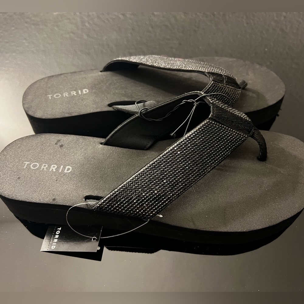 NWT Torrid Flip Flops Size 10W